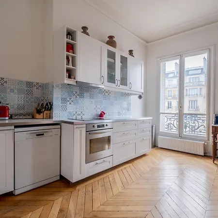 Veeve - A Window To Apartament