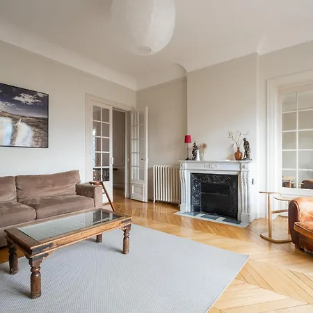 Veeve - A Window To Apartament *