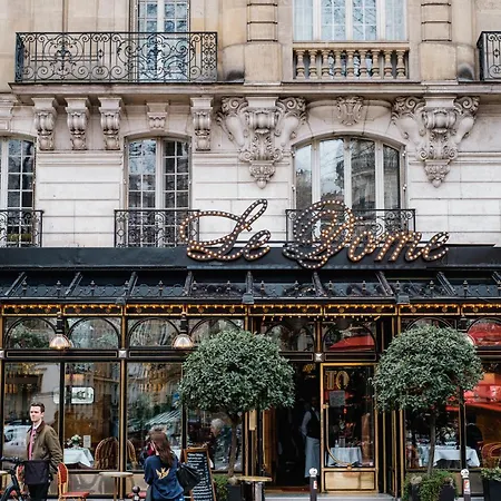 Veeve - A Window To Apartament *
